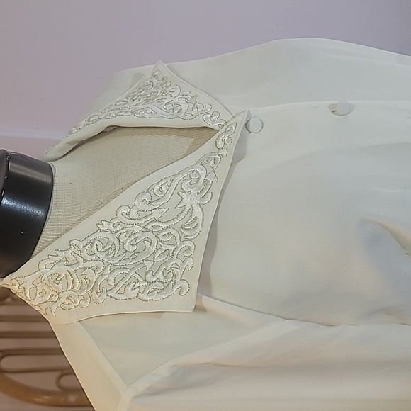 Vintage cream blouse embroidery collar and cuffs - Picture 4 of 15